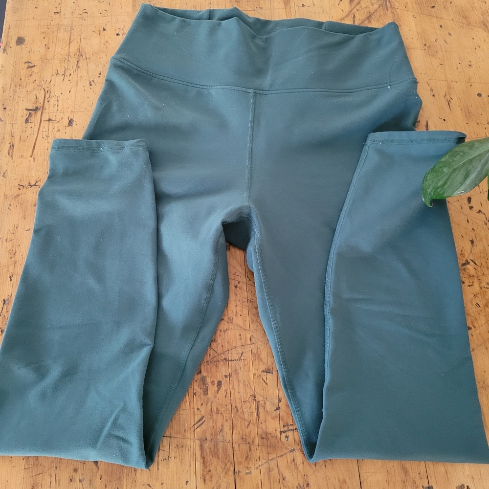 Fabletics Teal Mid Rise-Waisted Capri Leggings